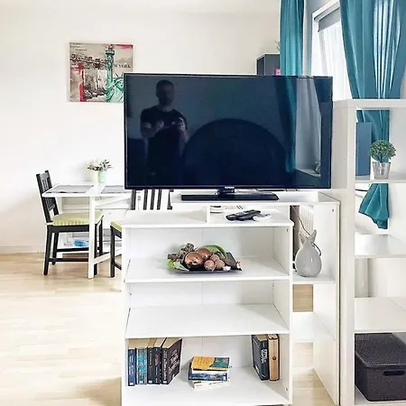 D21A Moderne Ferienwohnung In Ratingen ראטינגן