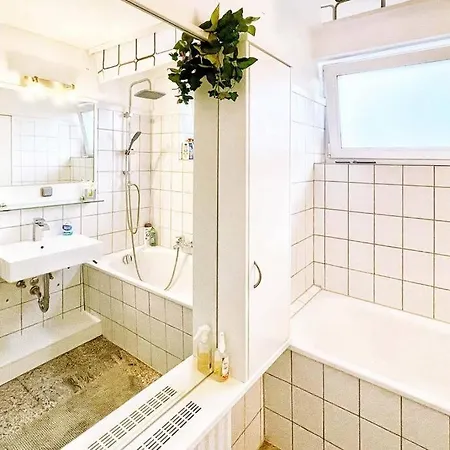 D21A Moderne Ferienwohnung In Ratingen * ראטינגן